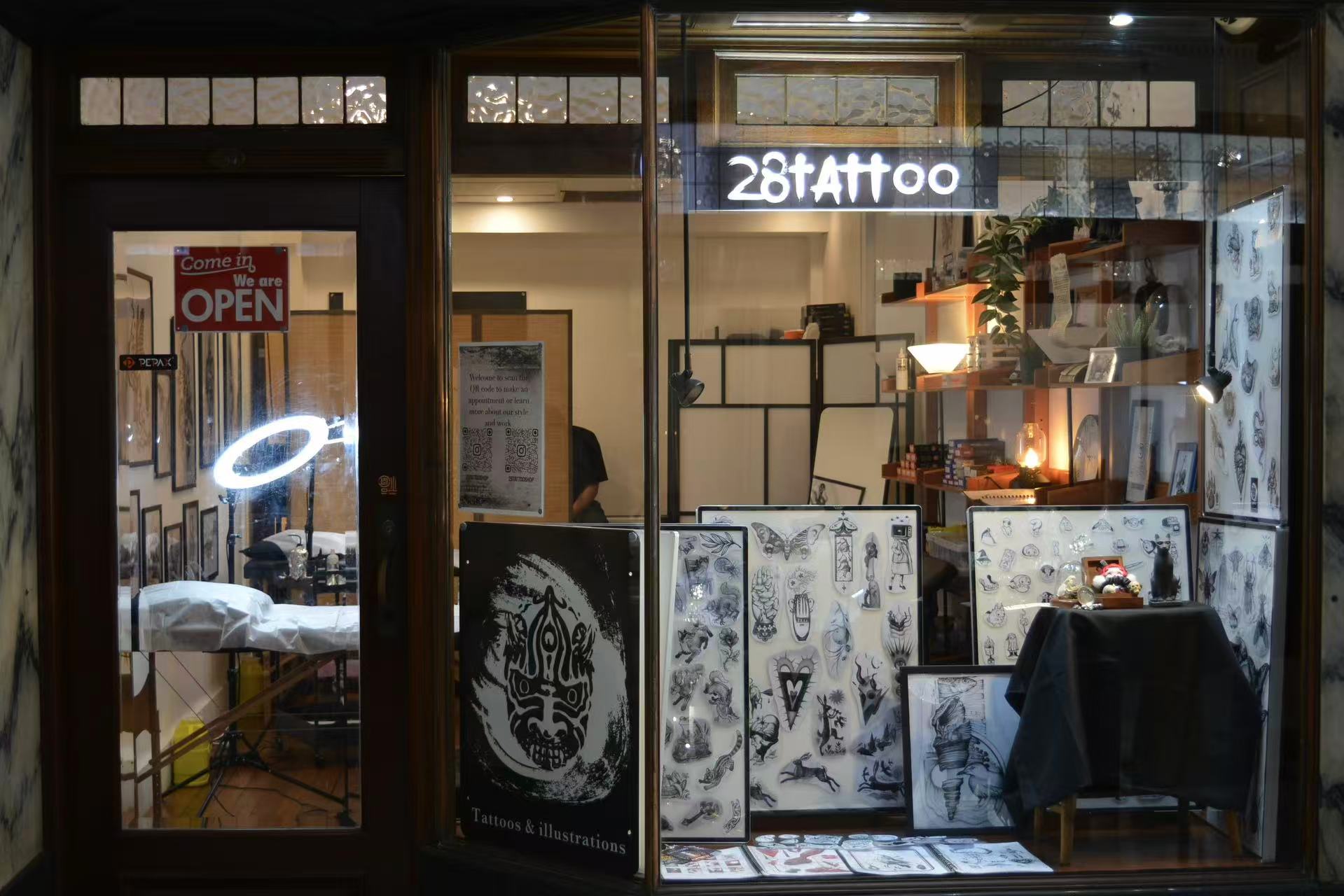 28 Tattoo Studio interior